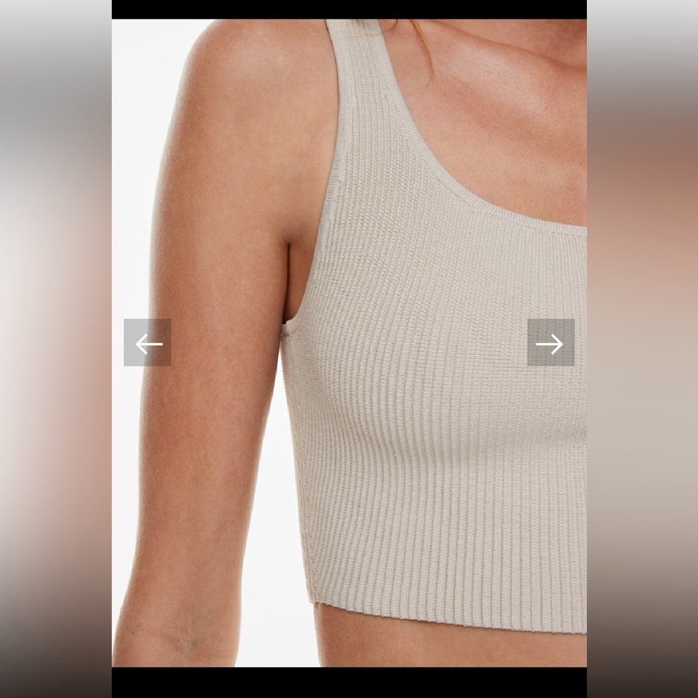 Babaton Aritzia Sculpt Knit
Squareneck Cropped Tank Taupe Size Small - Picture 8 of 12